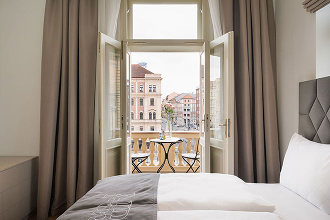 DELUXE Apartment mit Balkon und Blick auf den Platz